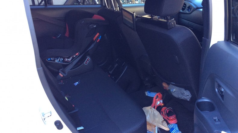 内装後方シート