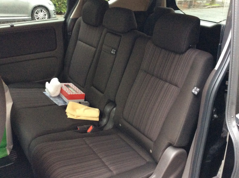 内装後方シート