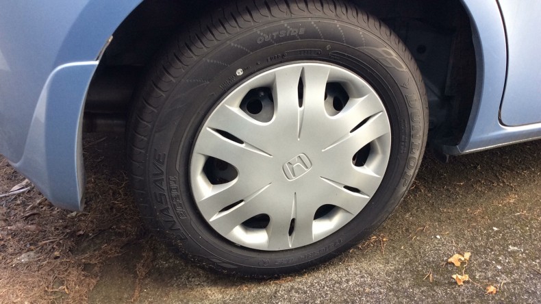 タイヤホイール前