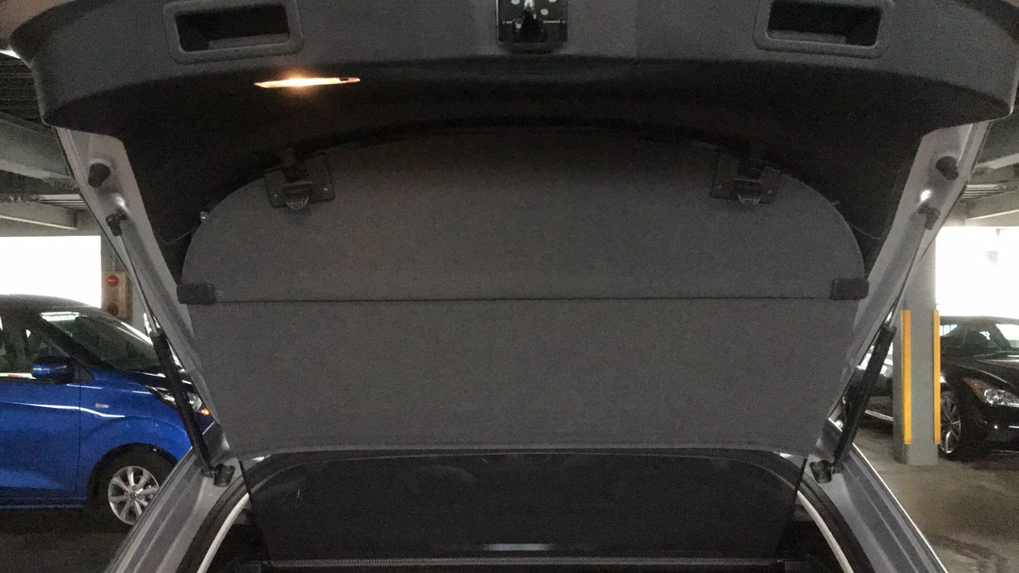 内装トランク
