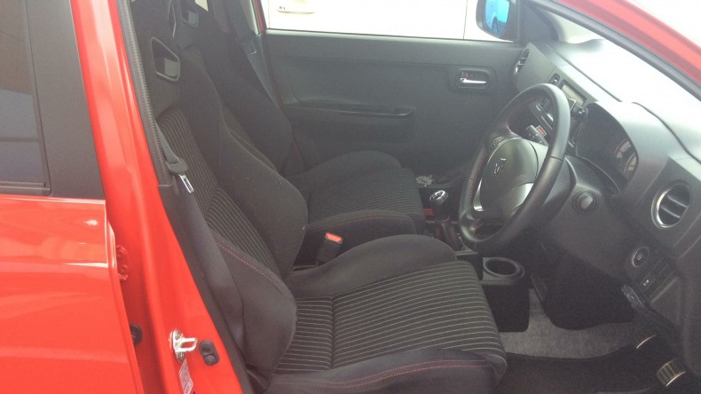 内装前方シート