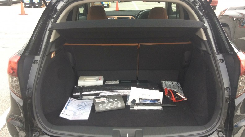 内装トランク