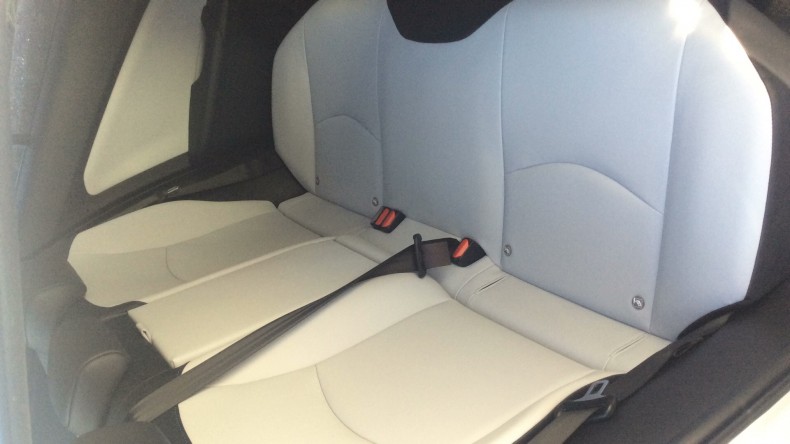 内装後方シート