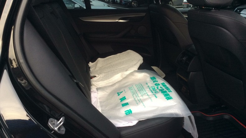 内装後方シート