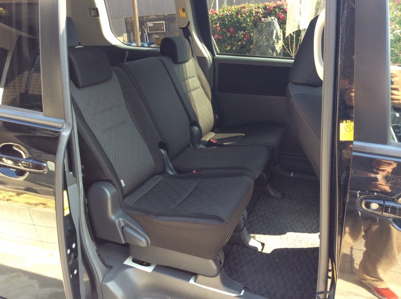 内装後方シート