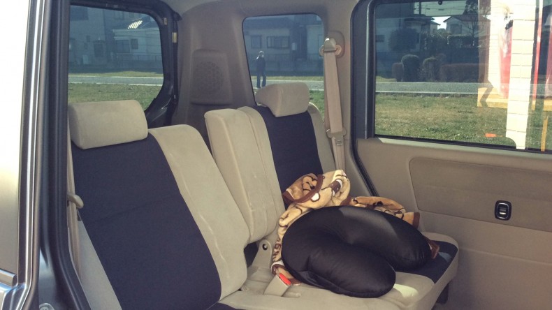 内装後方シート