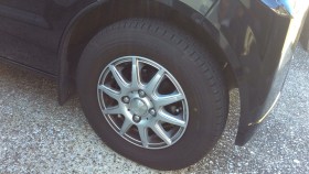 タイヤホイール前