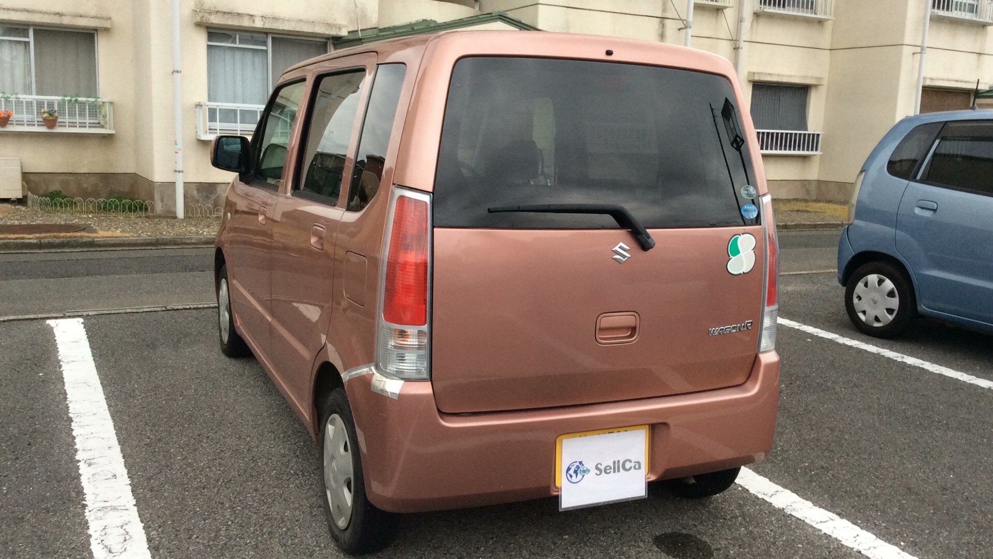 外装左後方