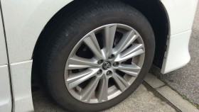 タイヤホイール前