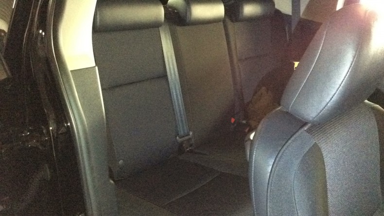 内装後方シート