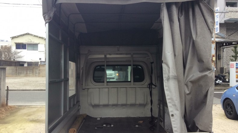 内装後方シート