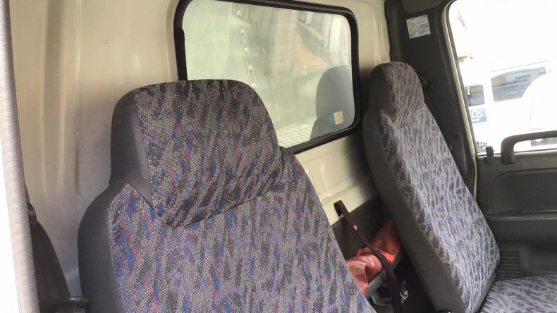 内装後方シート