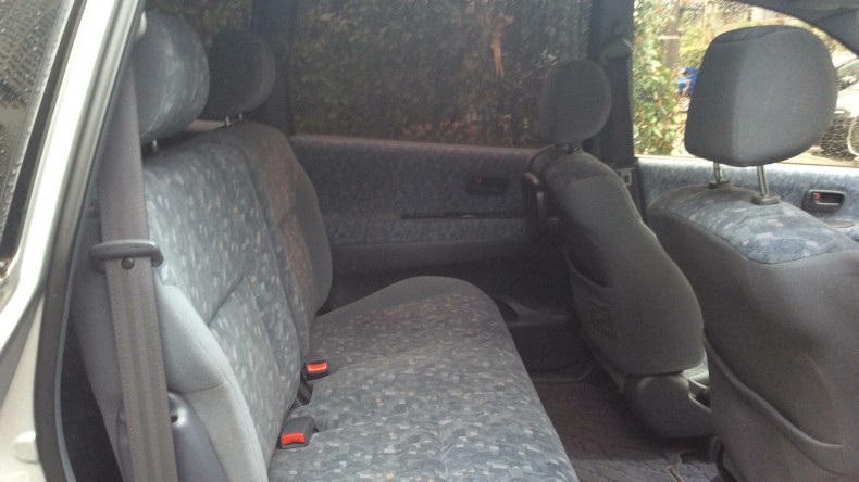 内装後方シート