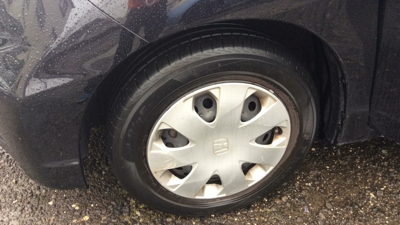 タイヤホイール前