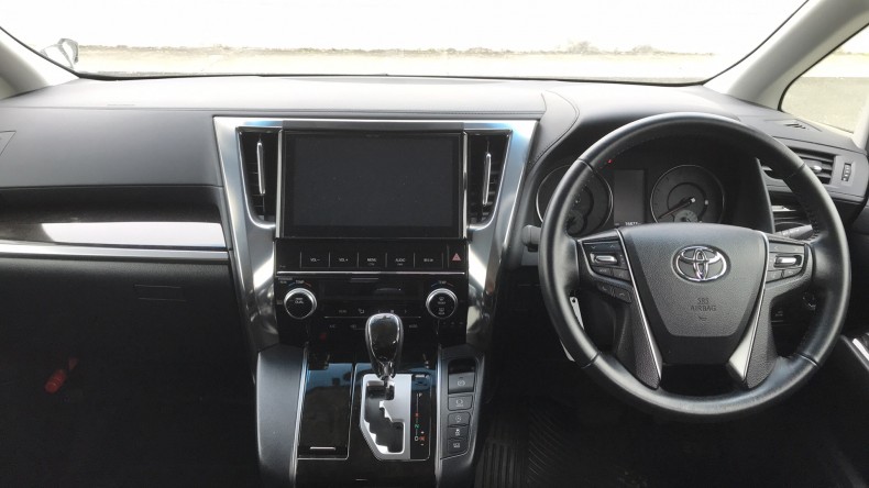 内装インパネ全体