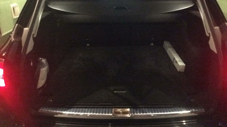 内装トランク