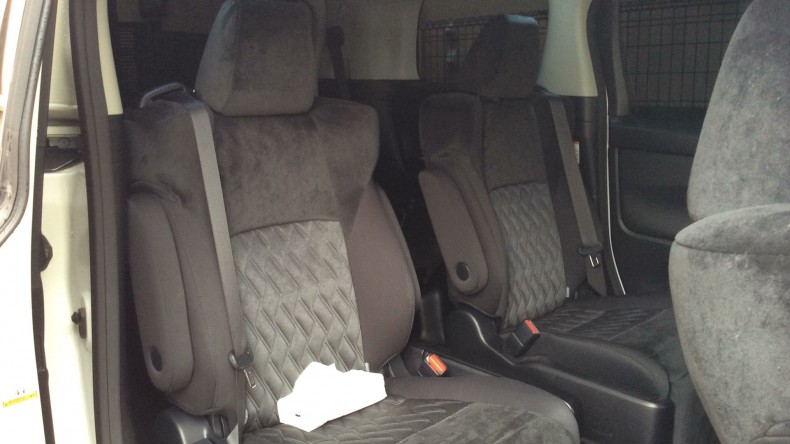 内装後方シート