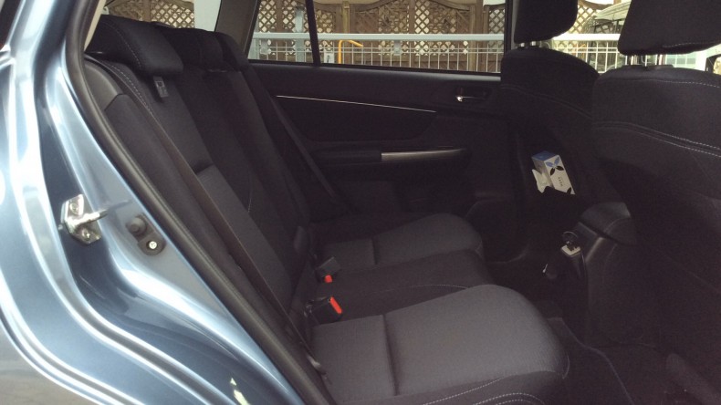 内装後方シート