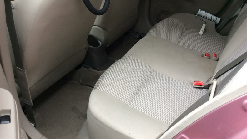 内装後方シート