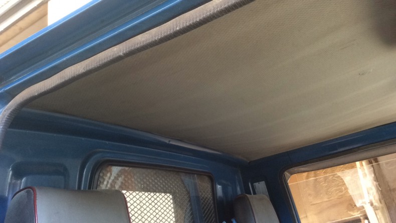 内装後方シート