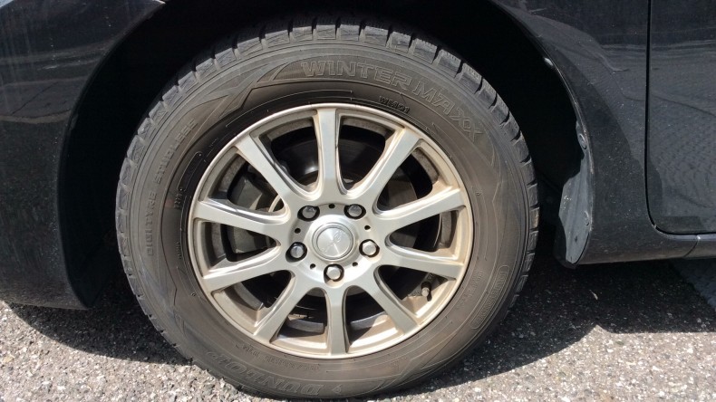 タイヤホイール前