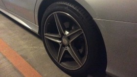 タイヤホイール前