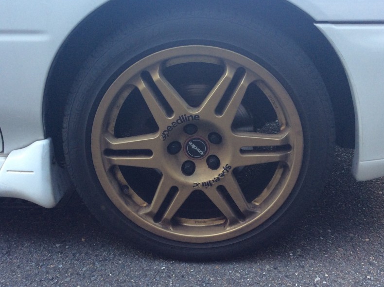 タイヤホイール前