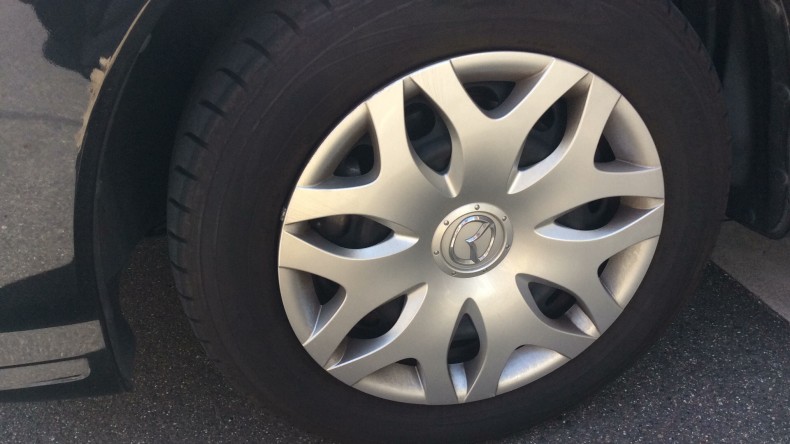 タイヤホイール前