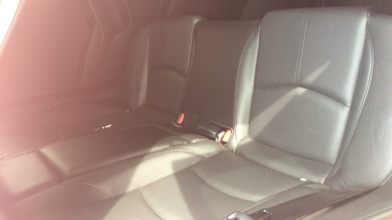 内装後方シート