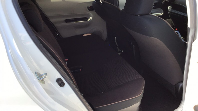 内装後方シート