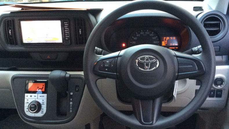 内装インパネ全体