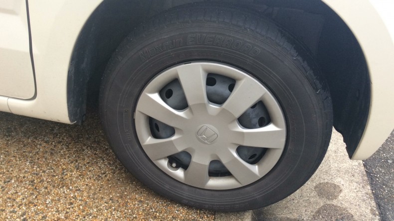 タイヤホイール前