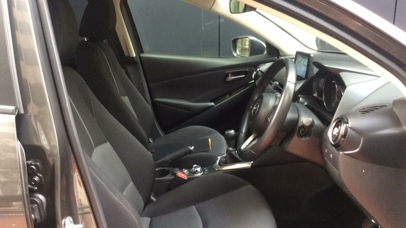 内装前方シート