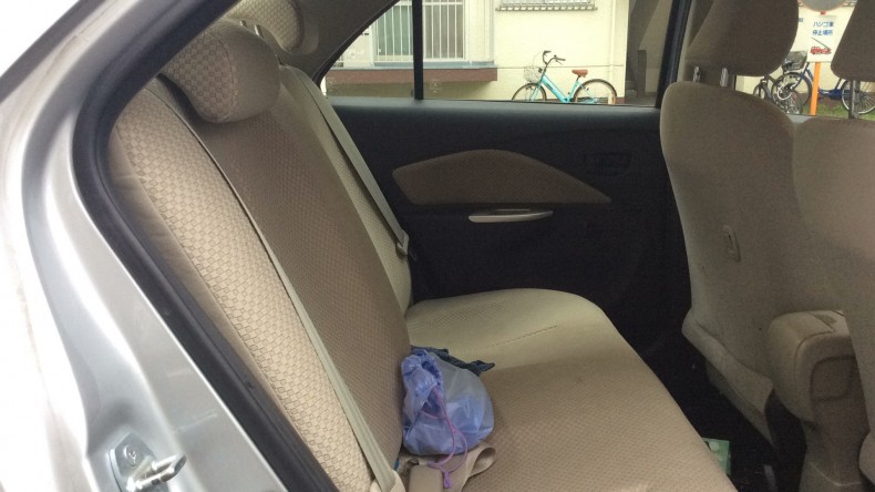 内装後方シート