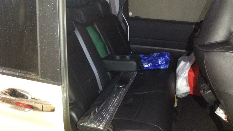 内装後方シート