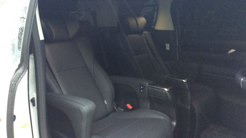 内装後方シート