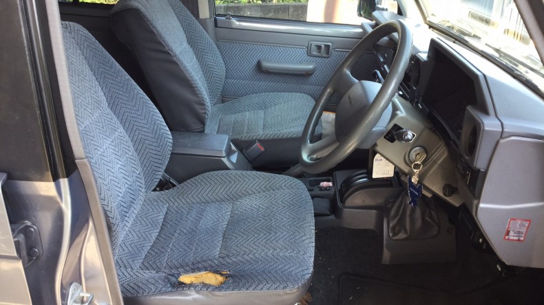 内装前方シート