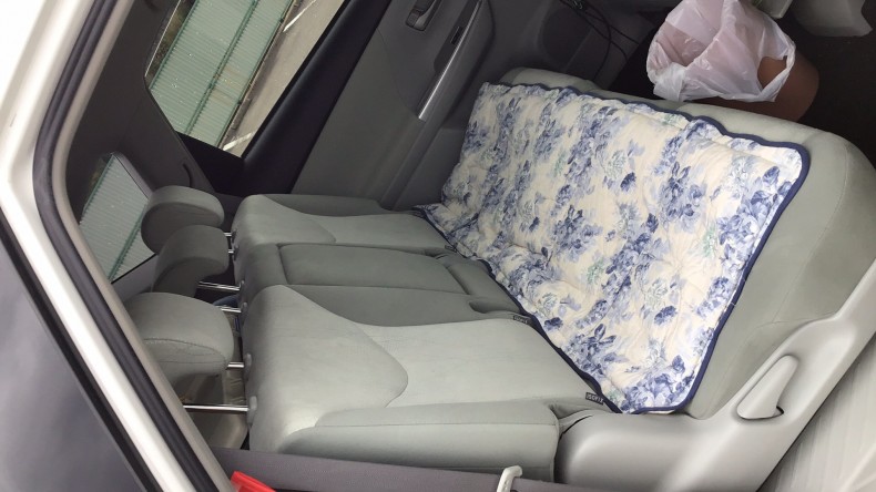 内装後方シート