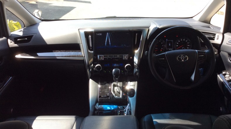 内装インパネ全体