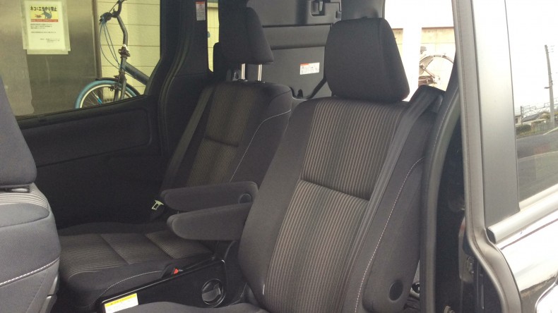 内装後方シート