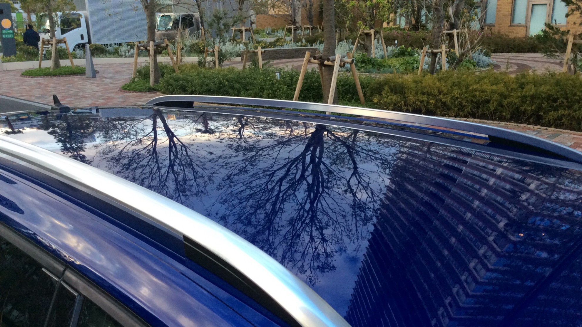 外装右前