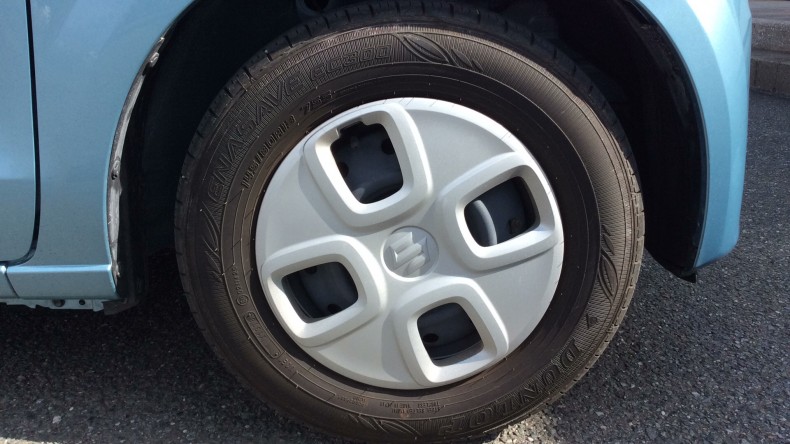 タイヤホイール前