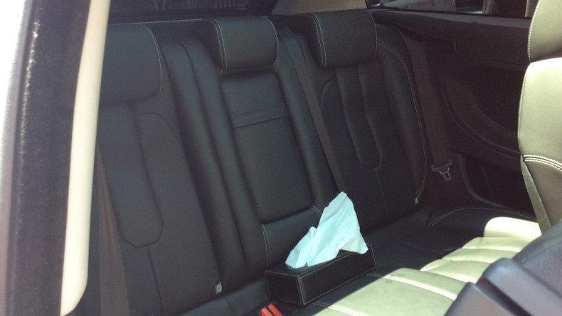 内装後方シート