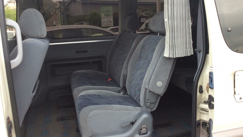 内装後方シート