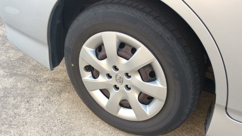 タイヤホイール前