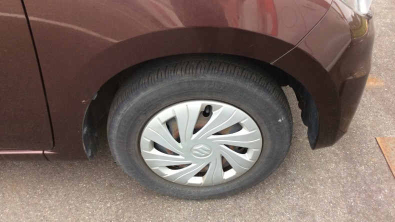 タイヤホイール前