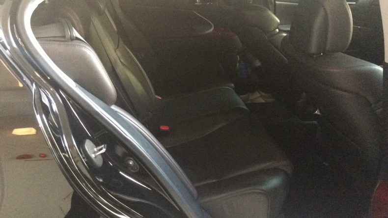 内装後方シート