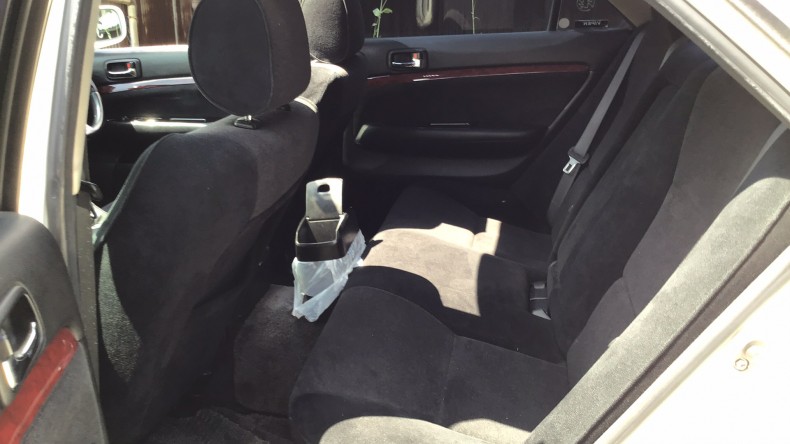 内装後方シート