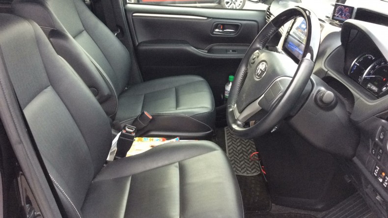 内装前方シート