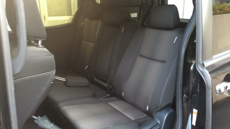 内装後方シート